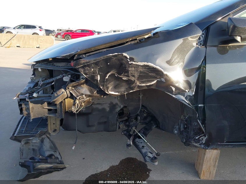 2017 TOYOTA COROLLA SE - 5YFBURHE5HP621513