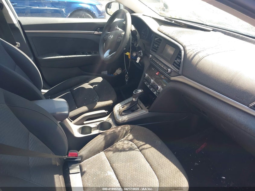2020 HYUNDAI ELANTRA SE - KMHD74LF5LU939304