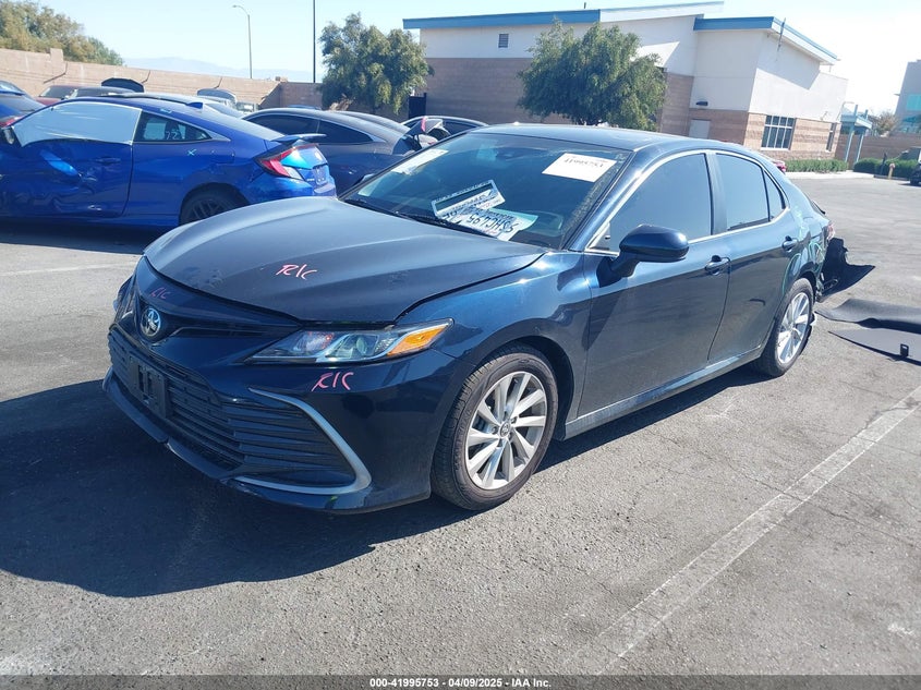 2021 TOYOTA CAMRY LE - 4T1C11AKXMU526906