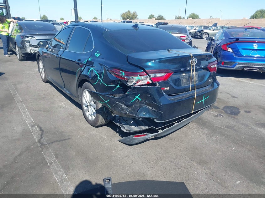 2021 TOYOTA CAMRY LE - 4T1C11AKXMU526906