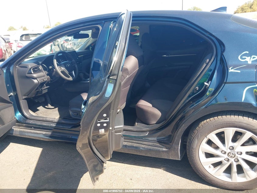 2021 TOYOTA CAMRY LE - 4T1C11AKXMU526906