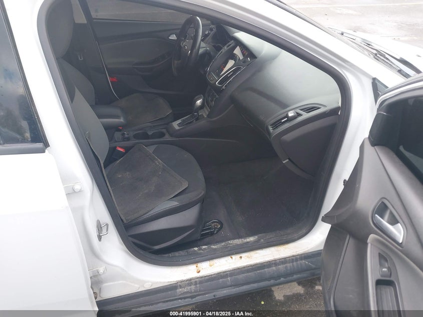 2014 FORD FOCUS VIN: 1FADP3K21EL219834