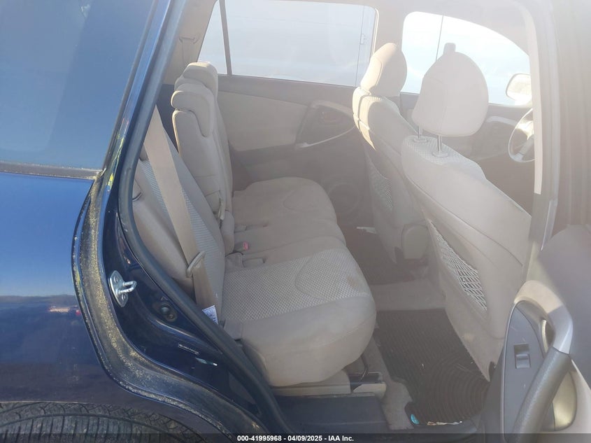 2006 TOYOTA RAV4 VIN: JTMBD31V565021088