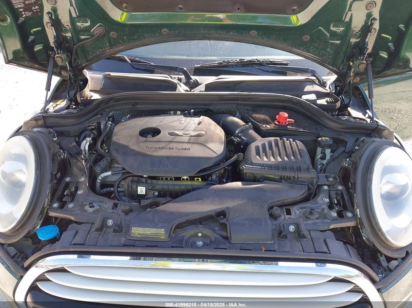 2015 MINI HARDTOP VIN: WMWXS5C56FT830225