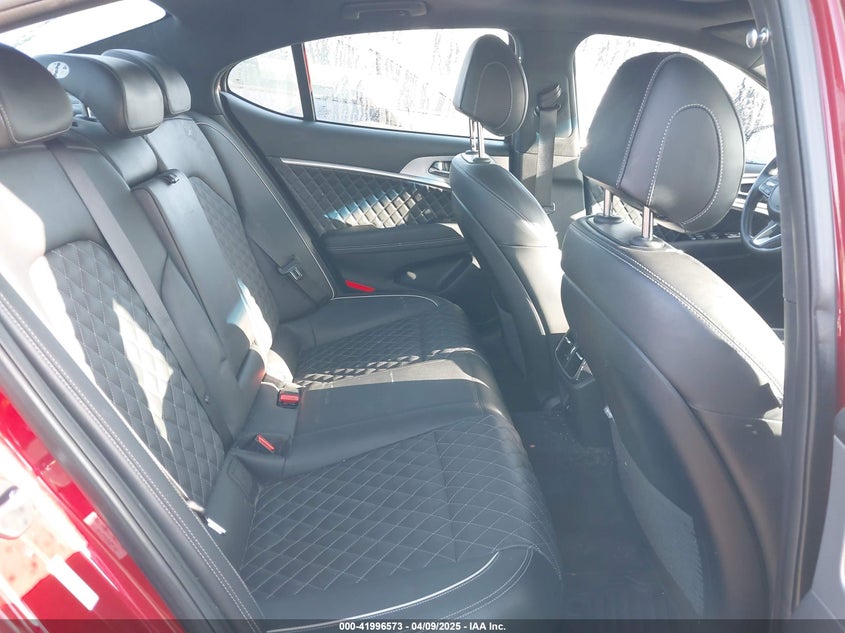 2019 GENESIS G70 VIN: KMTG34LE6KU022487