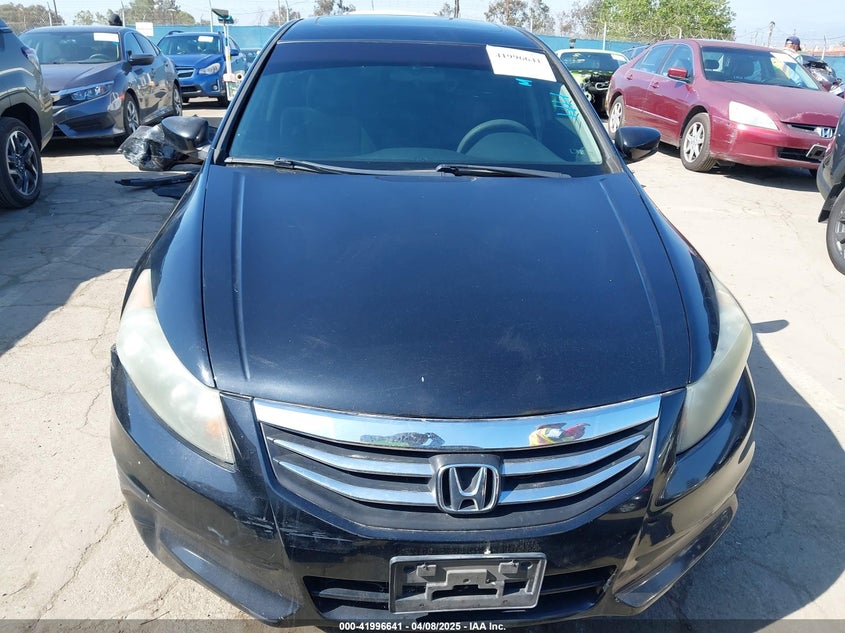 2011 HONDA ACCORD VIN: 1HGCP2F70BA036181