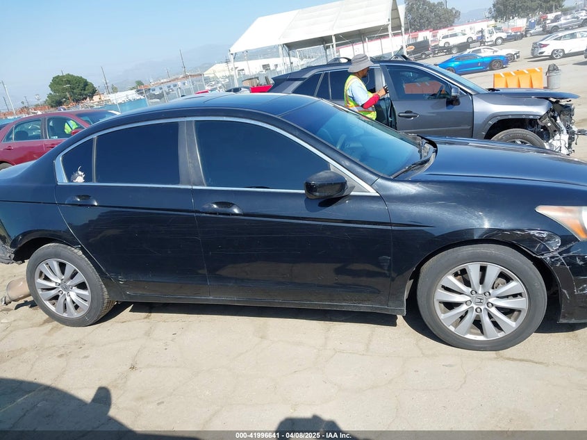 2011 HONDA ACCORD VIN: 1HGCP2F70BA036181