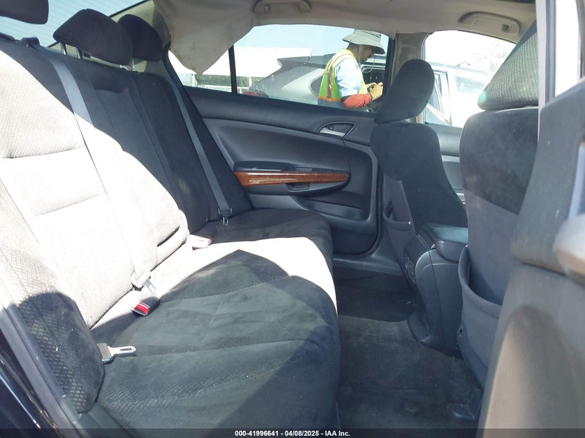 2011 HONDA ACCORD VIN: 1HGCP2F70BA036181