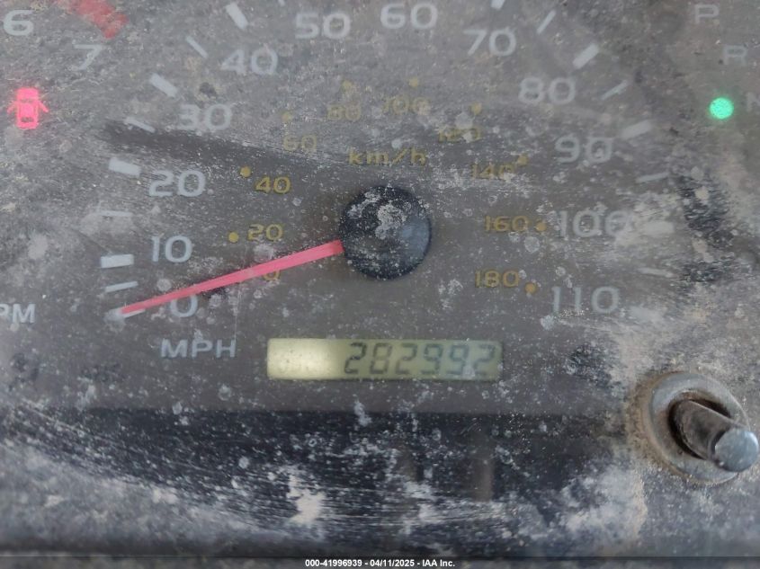 2004 Toyota Sequoia Sr5 V8 VIN: 5TDZT34A84F215261 Lot: 41996939