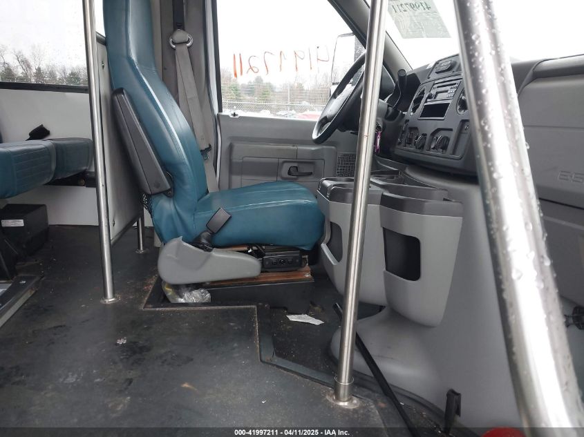 2017 Ford E-350 Cutaway VIN: 1FDEE3F62HDC62817 Lot: 41997211