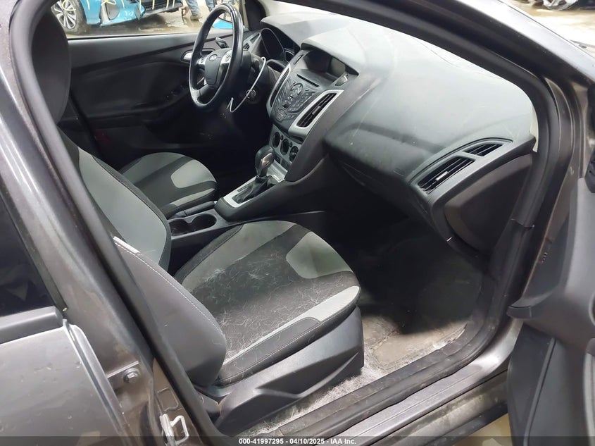 2014 FORD FOCUS VIN: 1FADP3F24EL310431