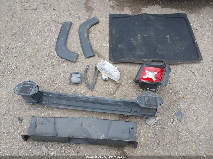 2021 JEEP RENEGADE JEEPSTER 4X4 - ZACNJDAB4MPM23154