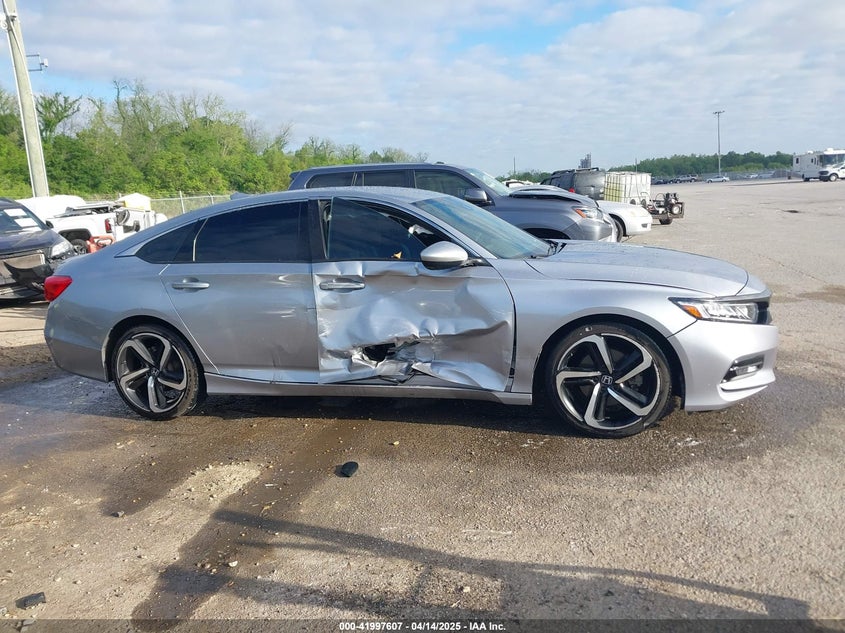 2019 HONDA ACCORD VIN: 1HGCV1F3XKA043815