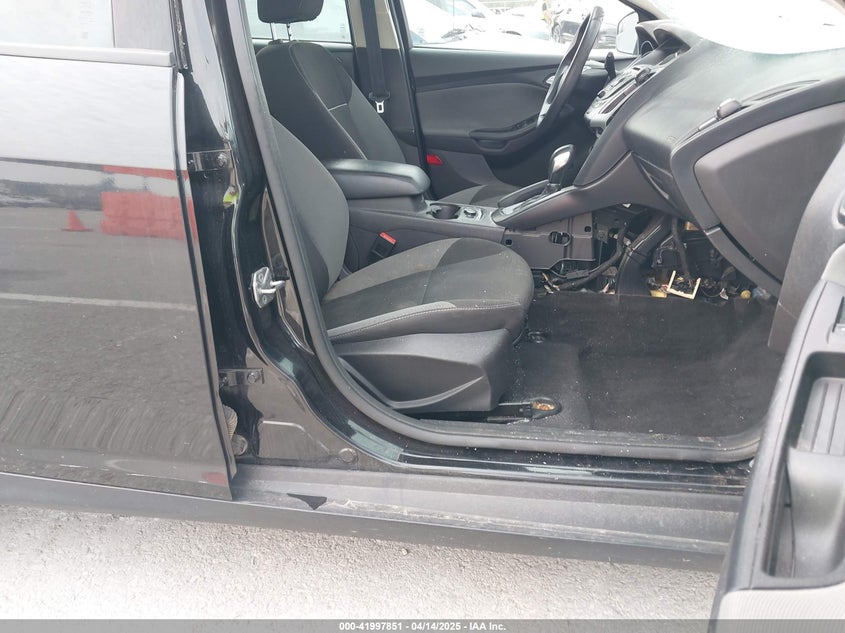 2014 FORD FOCUS VIN: 1FADP3K20EL183084