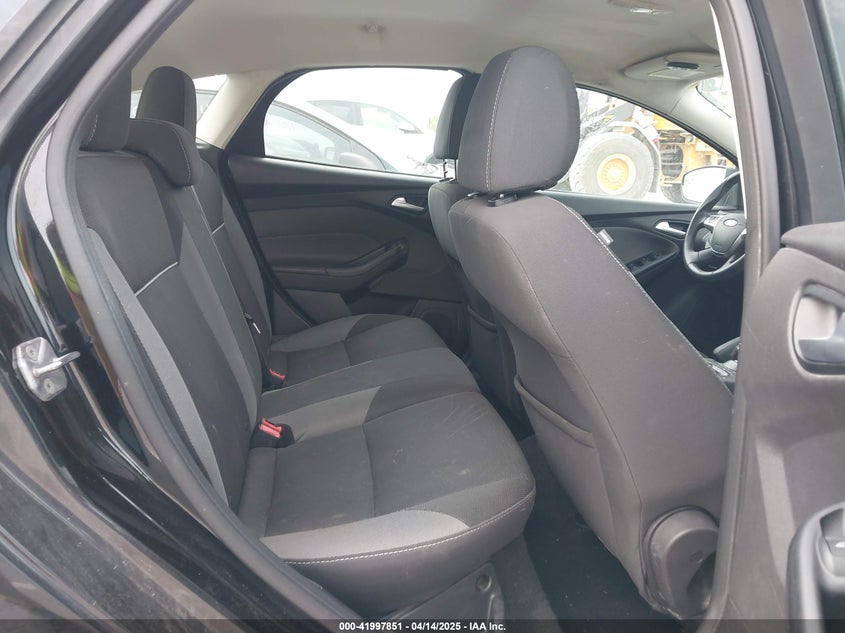 2014 FORD FOCUS VIN: 1FADP3K20EL183084