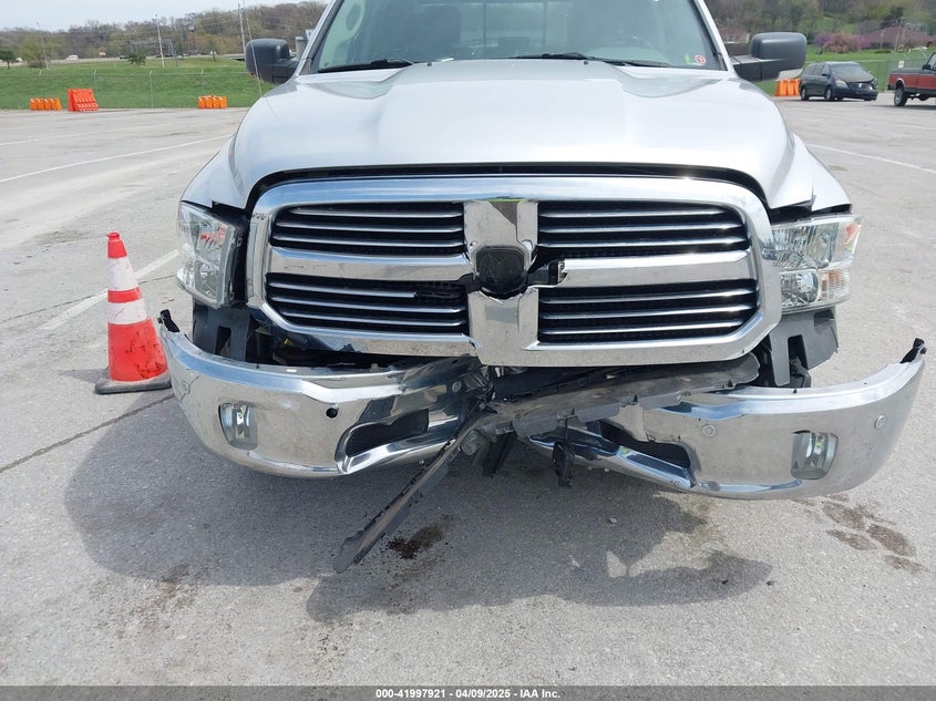 2017 RAM 1500 VIN: 1C6RR7TT1HS822776