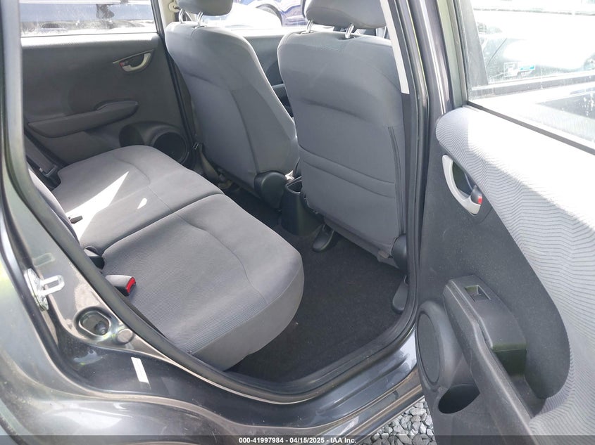 2012 HONDA FIT VIN: JHMGE8H35CC029427