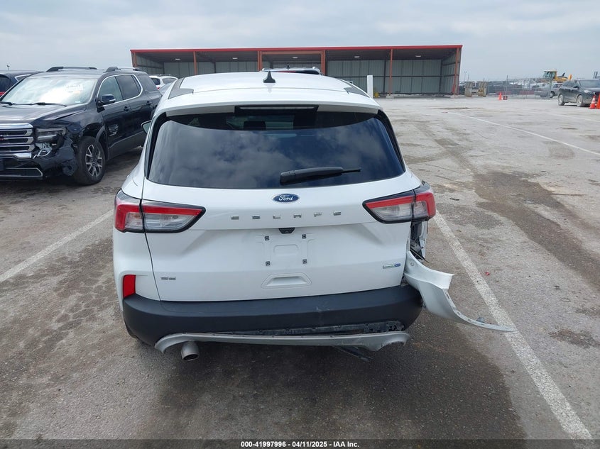 VIN 1FMCU9G68LUB64704 2020 FORD ESCAPE SE