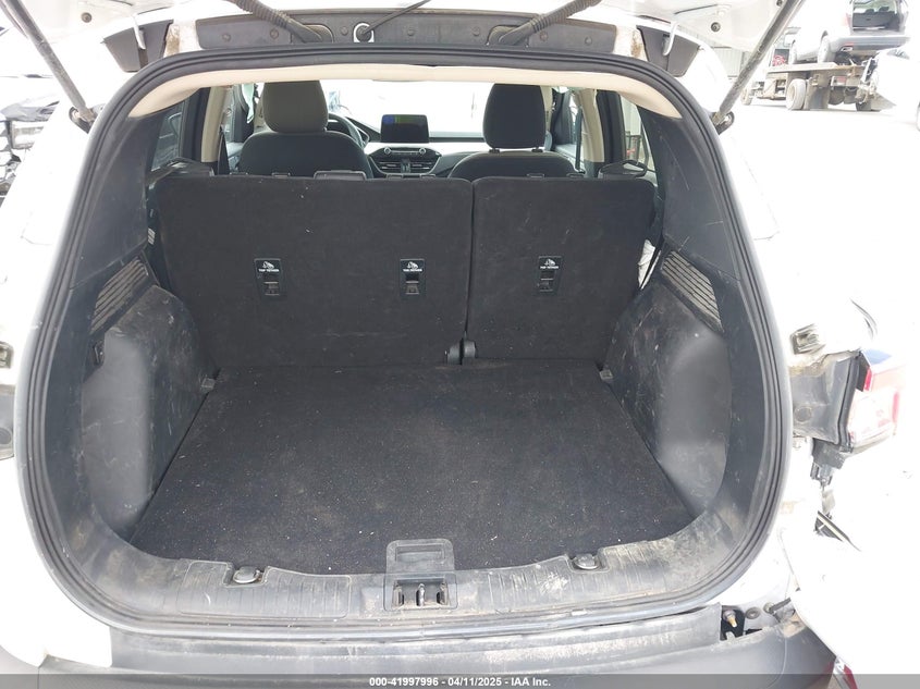VIN 1FMCU9G68LUB64704 2020 FORD ESCAPE SE