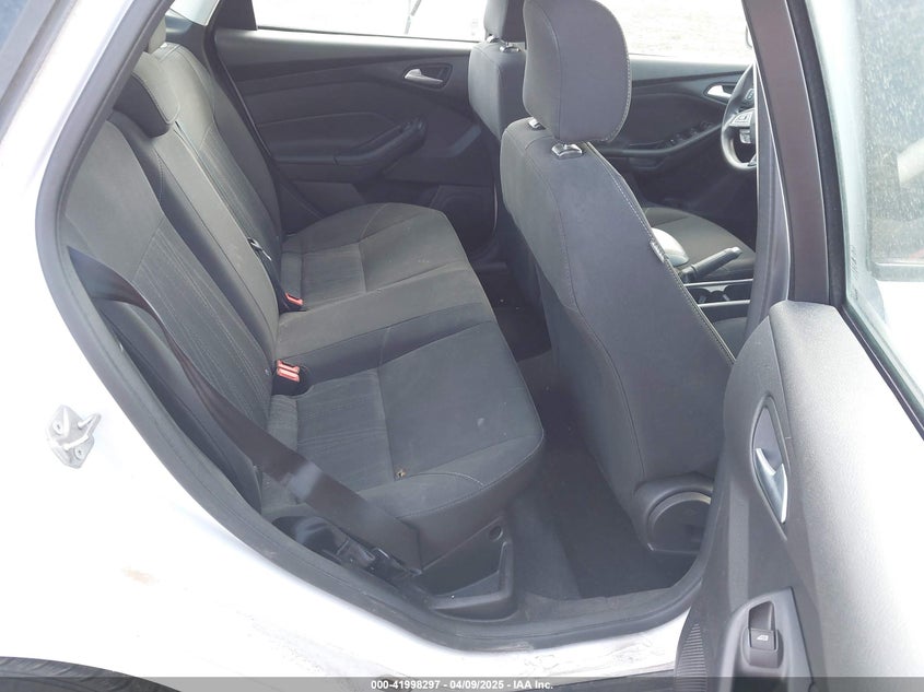 2017 FORD FOCUS VIN: 1FADP3F29HL224200