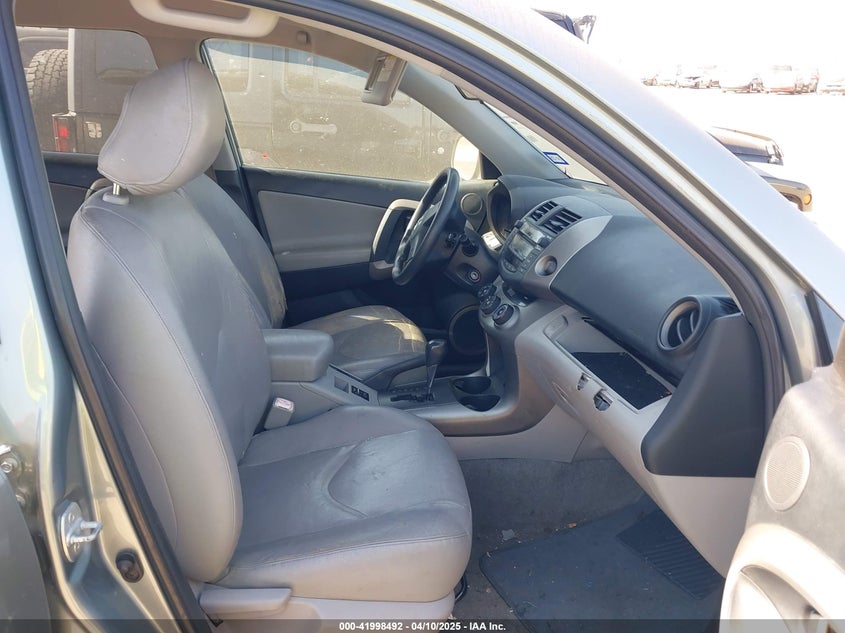 2006 TOYOTA RAV4 VIN: JTMBD33V865016156