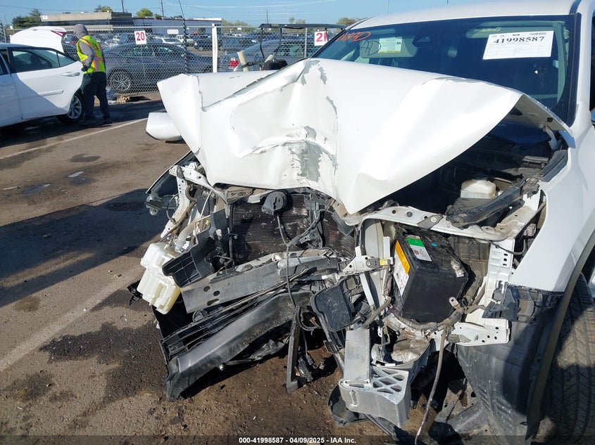 2017 TOYOTA HIGHLANDER VIN: 5TDZARFH1HS032129