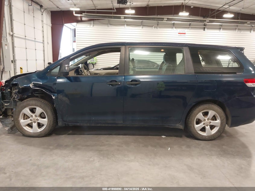 2011 TOYOTA SIENNA VIN: 5TDZK3DC8BS125884