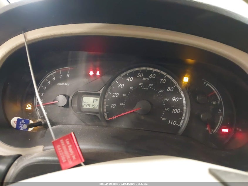 2011 TOYOTA SIENNA VIN: 5TDZK3DC8BS125884