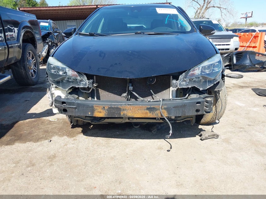 2018 TOYOTA COROLLA VIN: 5YFBURHE1JP760446