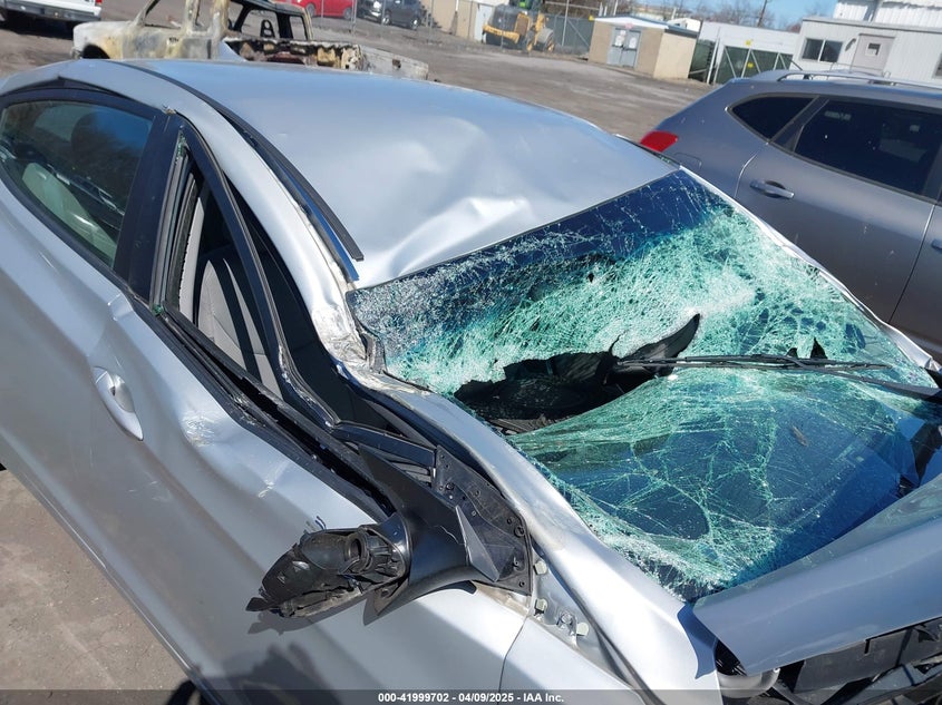 2013 HYUNDAI ELANTRA GLS - 5NPDH4AE6DH209246