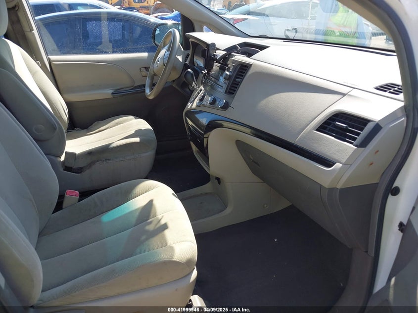 2011 TOYOTA SIENNA VIN: 5TDZK3DCXBS011806