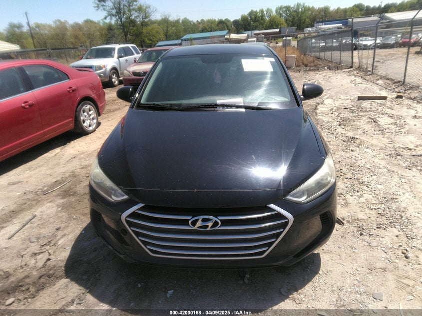 2017 HYUNDAI ELANTRA VIN: KMHD84LF8HU074624