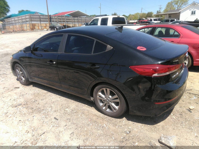2017 HYUNDAI ELANTRA VIN: KMHD84LF8HU074624