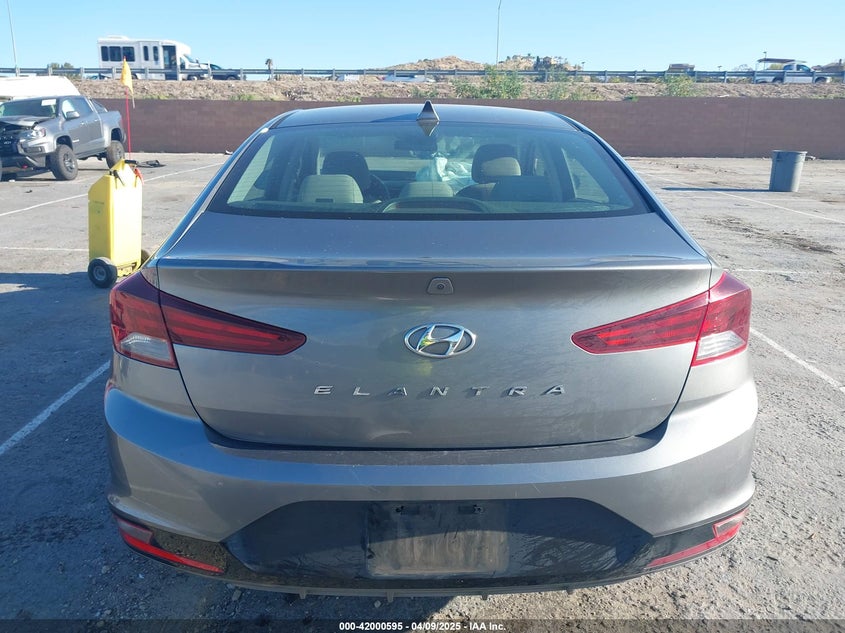 2019 HYUNDAI ELANTRA VIN: 5NPD84LF0KH422566