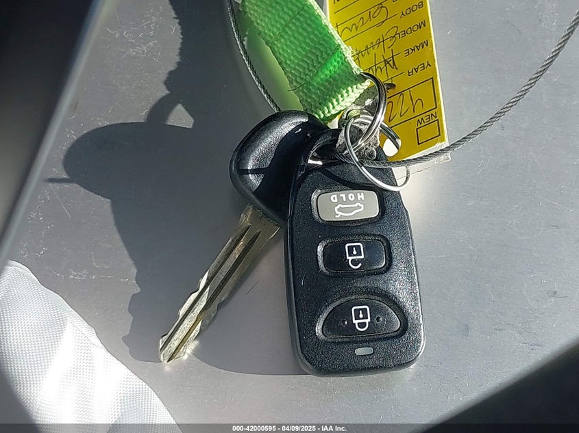 2019 HYUNDAI ELANTRA VIN: 5NPD84LF0KH422566