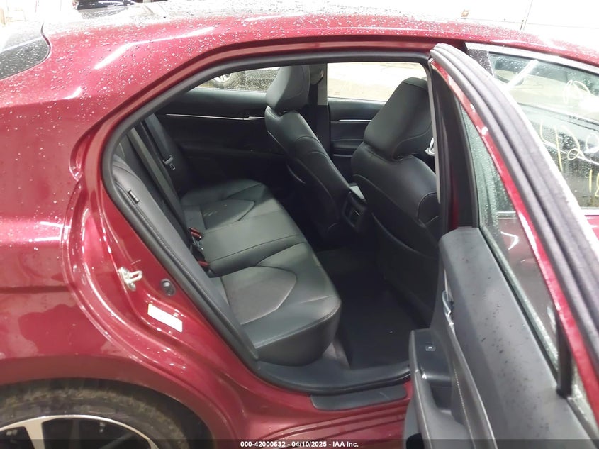2018 TOYOTA CAMRY VIN: 4T1BZ1HK7JU500320