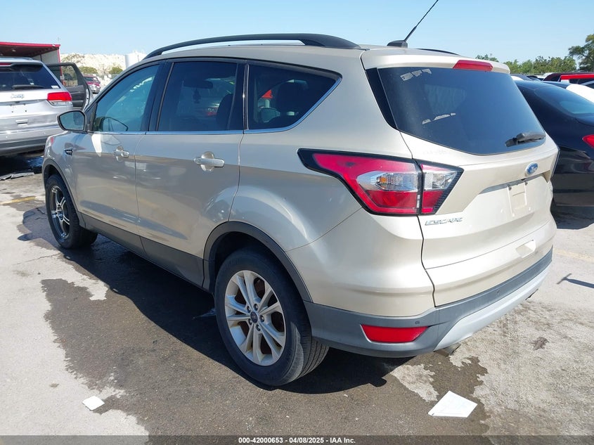 VIN 1FMCU9GD6HUC16286 2017 FORD ESCAPE SE