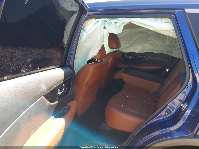 2018 NISSAN ROGUE VIN: JN8AT2MT6JW490040