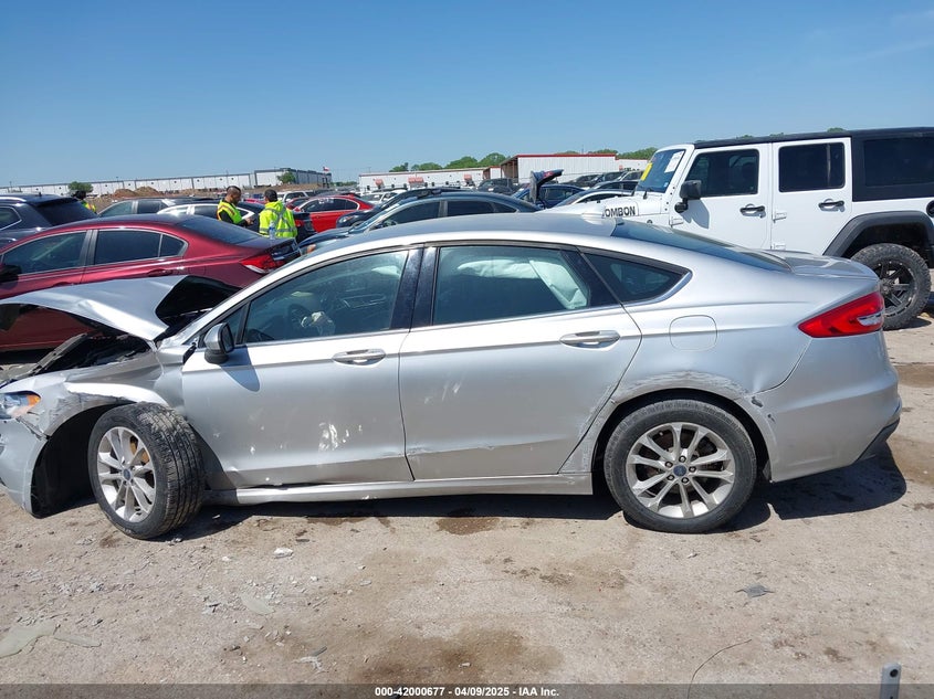 2019 FORD FUSION VIN: 3FA6P0LU1KR222141
