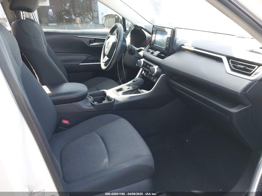 2021 TOYOTA RAV4 XLE - 2T3P1RFV4MC210249