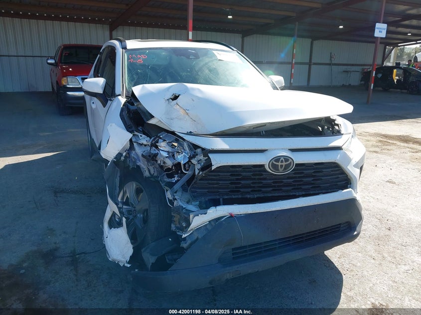 2021 TOYOTA RAV4 XLE - 2T3P1RFV4MC210249
