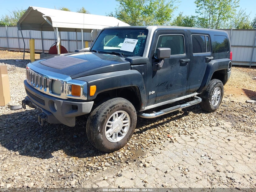 2007 HUMMER H3 SUV VIN: 5GTDN13E678121846