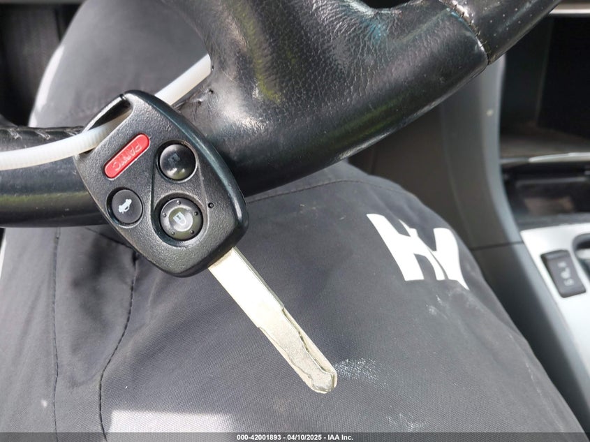 2006 HONDA ACCORD VIN: 1HGCM568X6A142999