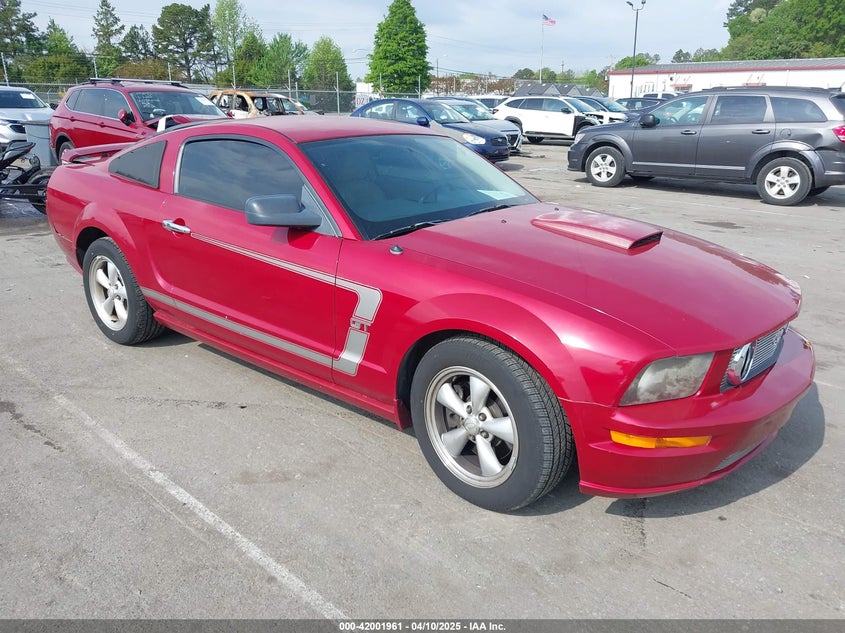 2008 FORD MUSTANG VIN: 1ZVHT82H285194618