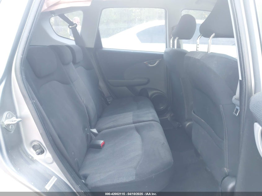 2009 HONDA FIT VIN: JHMGE88469C000715