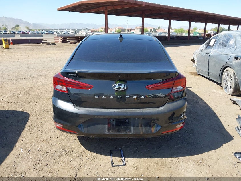 VIN KMHD84LF4KU742734 2019 HYUNDAI ELANTRA SEL