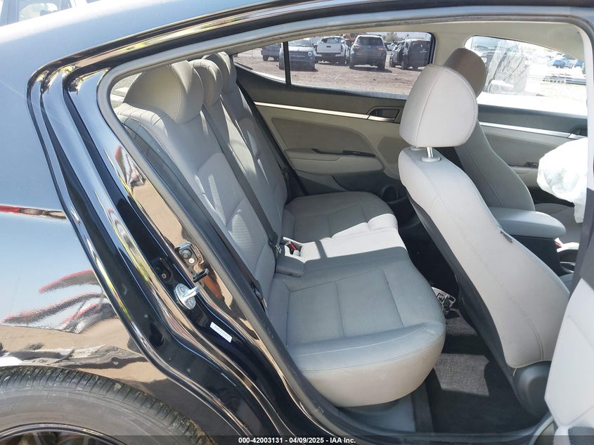 VIN KMHD84LF4KU742734 2019 HYUNDAI ELANTRA SEL