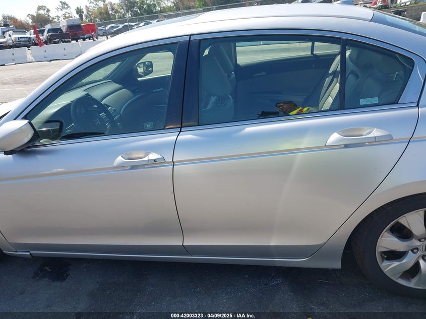 2008 HONDA ACCORD VIN: JHMCP26828C042762