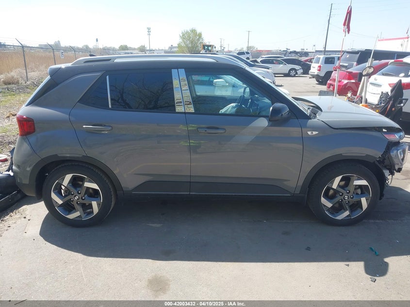 2022 HYUNDAI VENUE VIN: KMHRC8A34NU193027