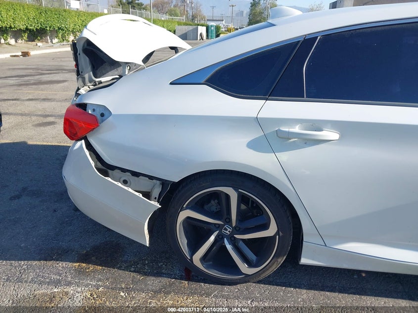 2019 HONDA ACCORD VIN: 1HGCV1F36KA057288